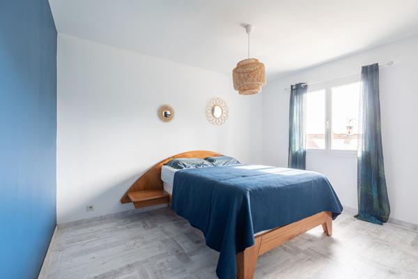 Maison 4 chambres + T2 indépendant, jardin et piscine - Saint Laurent de Mure