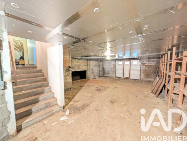 Maison à vendre 8 pièces 175 m² Saint-Julien-l'Ars