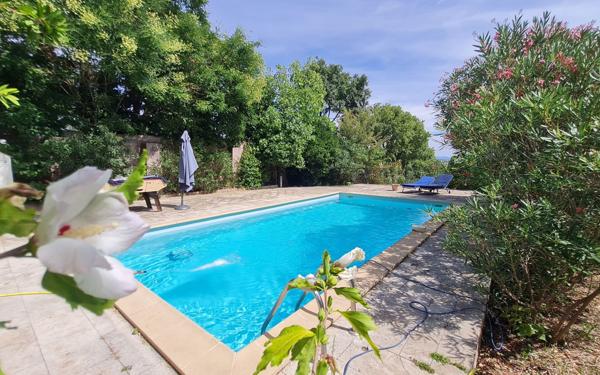 Maison à vendre    6 pièces • 217 m2 Les Angles