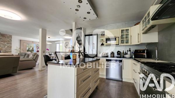 Maison à vendre 7 pièces 217 m² Ozoir-la-Ferrière