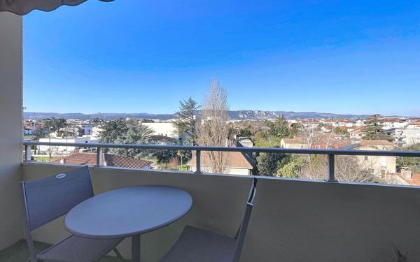 Appartement à louer    3 pièces • 80,21 m2 Valence