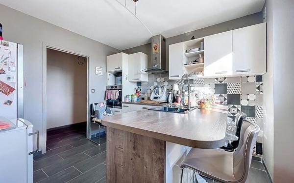 Appartement à louer    3 pièces • 80,21 m2 Valence