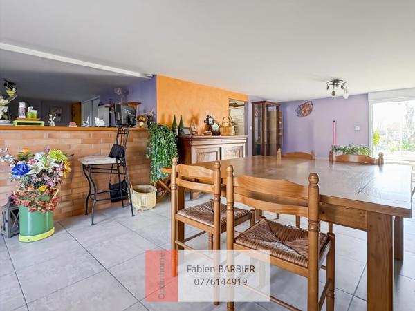 Maison à vendre - 4 chambres - 137 m² SAINT SAVIOL (86)