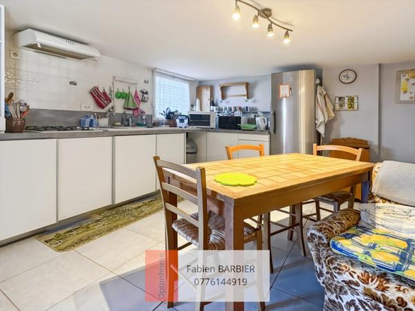 Maison à vendre - 4 chambres - 137 m² SAINT SAVIOL (86)