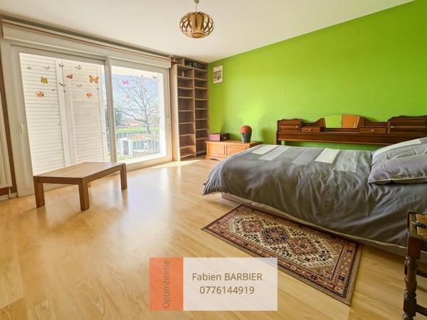 Maison à vendre - 4 chambres - 137 m² SAINT SAVIOL (86)