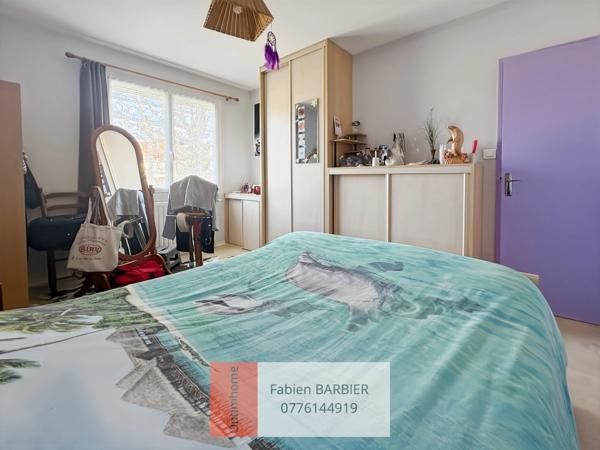 Maison à vendre - 4 chambres - 137 m² SAINT SAVIOL (86)
