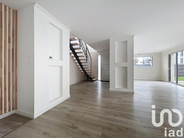 Maison à vendre 6 pièces 140 m² Le Rheu