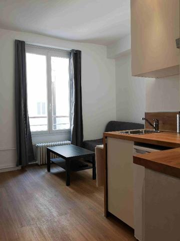 PARIS XVIIème Studio meublé 14.30 m2