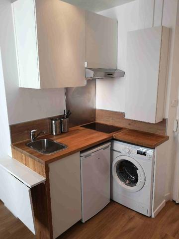 PARIS XVIIème Studio meublé 14.30 m2