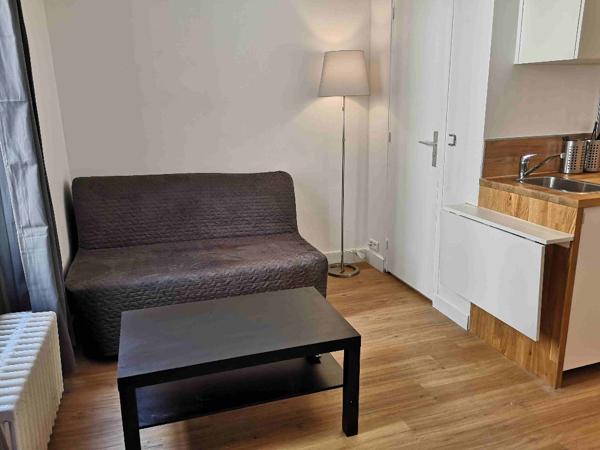 PARIS XVIIème Studio meublé 14.30 m2