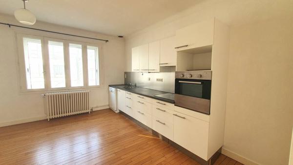 LOCATION APPARTEMENT T4 NANTES STE THERESE – 900 €