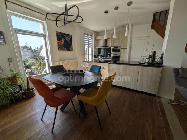 MAISON DE CARACTERE 115M² 4 CHAMBRES JARDIN TERRASSE
