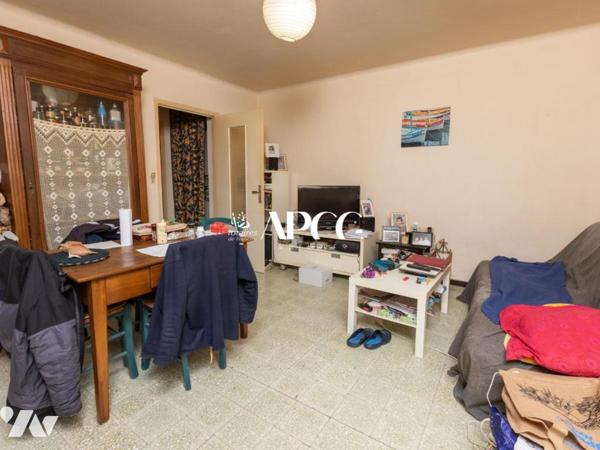 MAISON DEUX LOGEMENTS AVEC GARAGE ET TERRAIN CENTRE NYONS