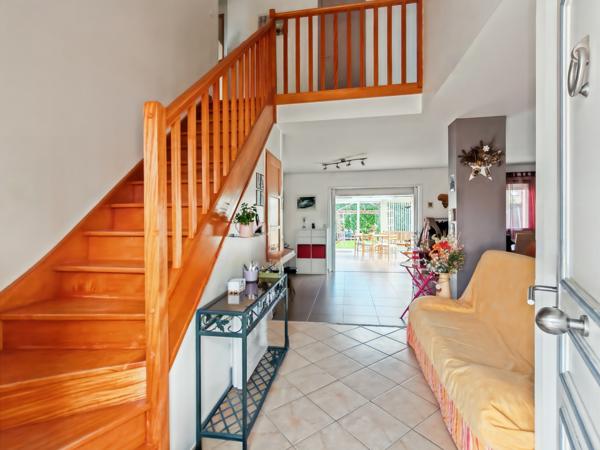 Roissy-en-Brie (77680) 77680 - ROISSY EN BRIE - MAISON INDIVIDUELLE DE 145M² HABITABLE - 7 PIÈCES - 4 CHAMBRES - UNE VERANDA - SITUÉE