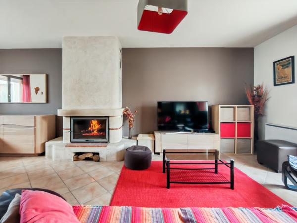 Roissy-en-Brie (77680) 77680 - ROISSY EN BRIE - MAISON INDIVIDUELLE DE 145M² HABITABLE - 7 PIÈCES - 4 CHAMBRES - UNE VERANDA - SITUÉE