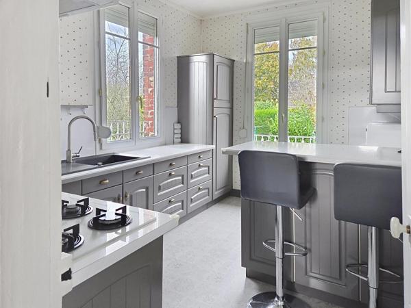 Maison 1930: charme et nature réunis