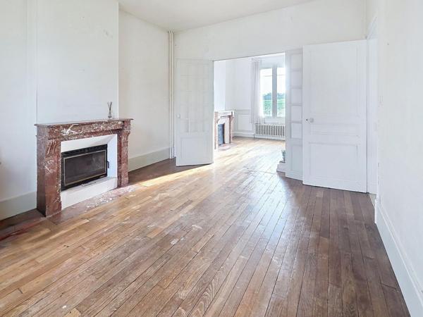 Maison 1930: charme et nature réunis