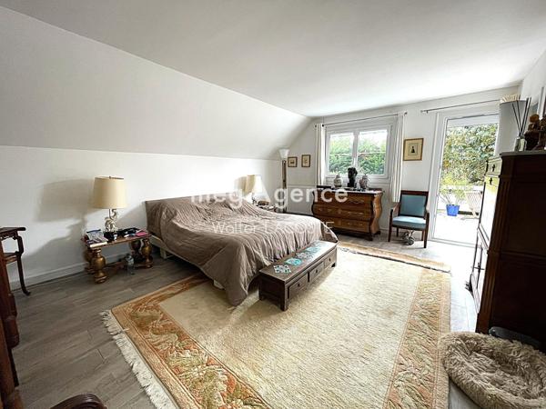 Maison à Saint-Nom-la-Bretèche, 78860 - 10 pièces 260m²