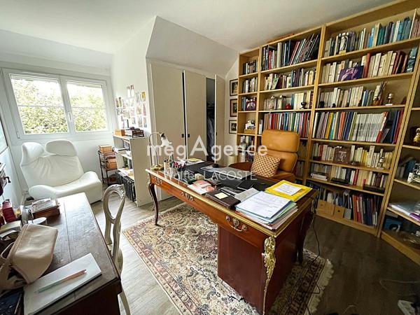 Maison à Saint-Nom-la-Bretèche, 78860 - 10 pièces 260m²