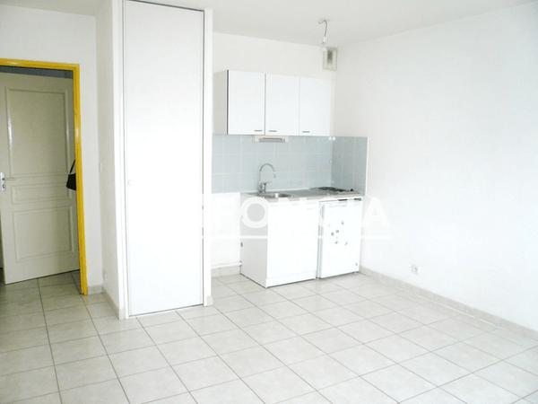 Location Studio 24.1 m² - 16 RUE JULES FERRY Saint-brieuc 22000