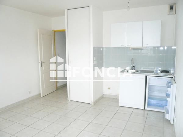 Location Studio 24.1 m² - 16 RUE JULES FERRY Saint-brieuc 22000