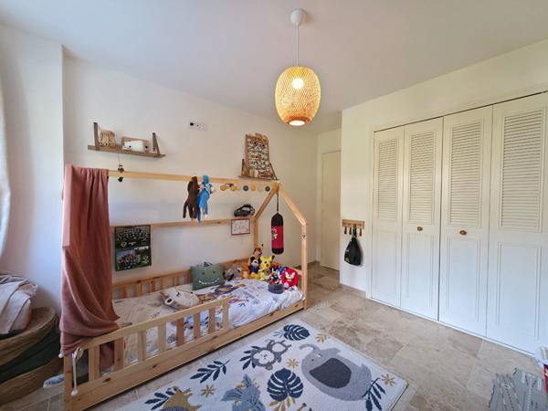 Appartement La Garde 4 pièce(s) 72m2 - 3 chambres - Résidence fermée et sécurisée - Ascenseur - Stationnement privatif - Cave