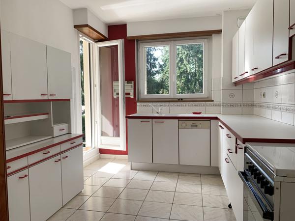 Appartement
                                                                                                                                                                                                                                                                                                                        3 pièce(s)                                                                                                                                                                                                          2 chambre(s)                                                                                                                                                                                                          74  m²