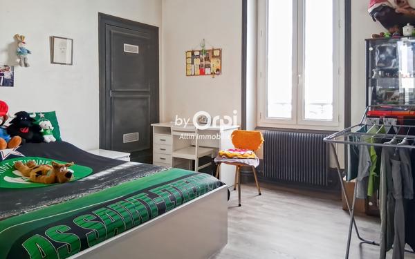 Immeuble à vendre    4 pièces •  Montluçon