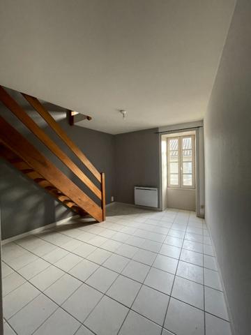 Appartement FONTENAY LE COMTE - 2 pièce(s) - 35.62 m2