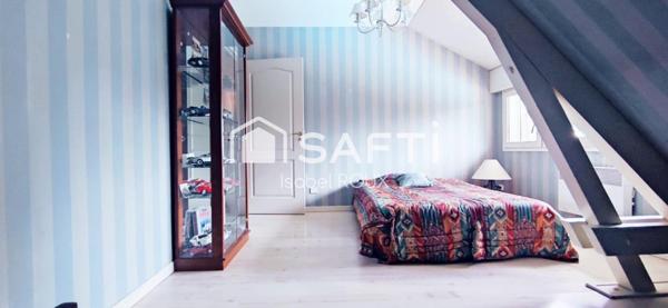 Maison d'architecte avec piscine sur les hauteurs