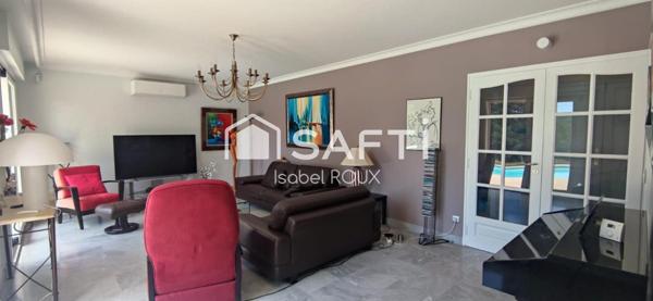 Maison d'architecte avec piscine sur les hauteurs