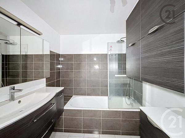 Appartement F3 à vendre  3 pièces - 68,90 m2 MOISSY CRAMAYEL - 77