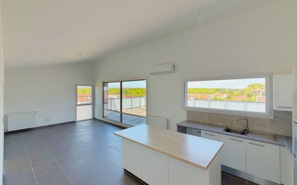 Appartement à vendre    3 pièces • 74,40 m2 Toulouse