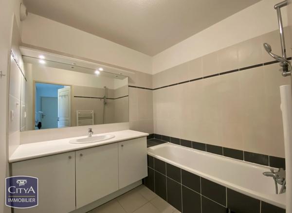 Appartement à vendre 3 pièces 79m² Nîmes (30900)