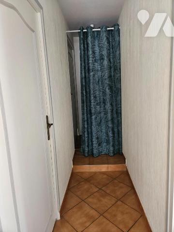 A vendre à COUHE (86700), Une maison d'habitation avec garage et jardin