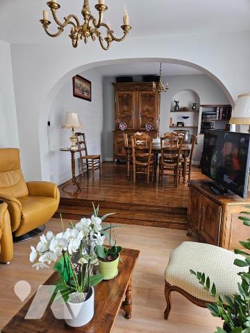 A vendre à COUHE (86700), Une maison d'habitation avec garage et jardin