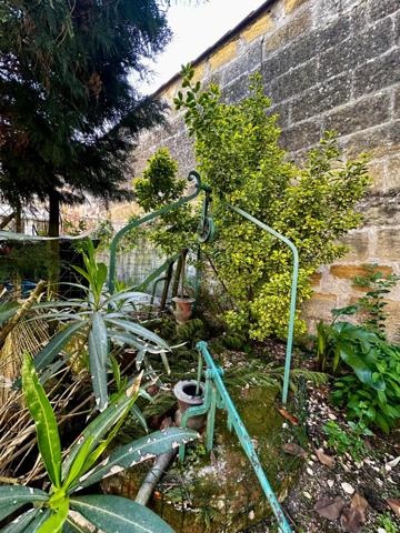 Maison de ville - 2 appartements et jardin