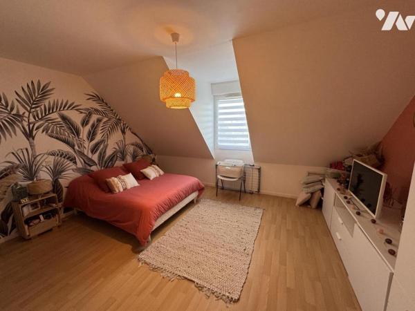 DOL DE BRETAGNE -APPARTEMENT DE TYPE 2 EN DUPLEX + UN BOX