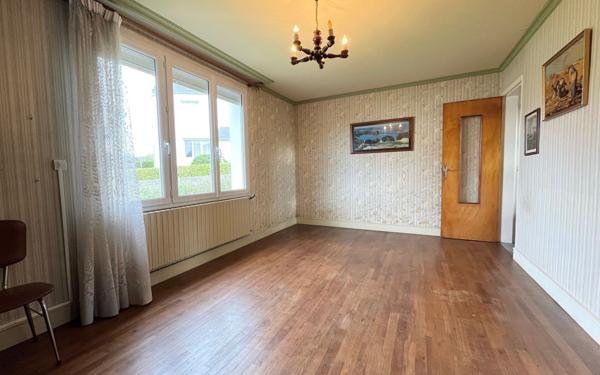 Maison à vendre    5 pièces • 86,31 m2 Carhaix-Plouguer