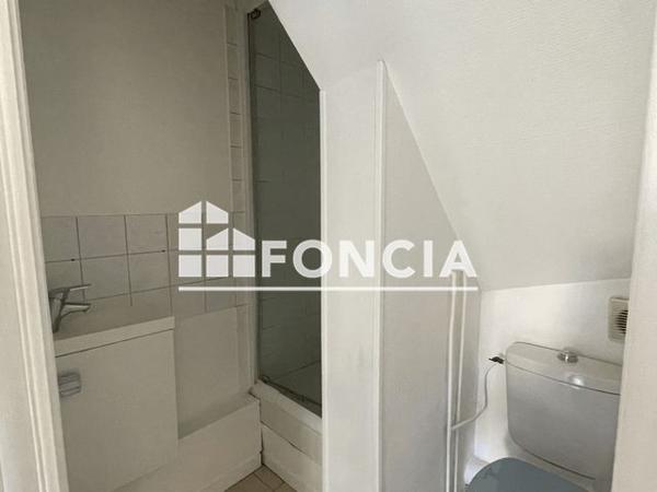 Location Appartement 2 pièces 32 m² - 96 RUE FOURNET Lisieux 14100