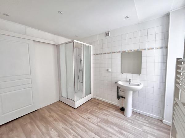 Appartement à louer |  St-Martin-des-Champs |  3 pièces | 65 m²