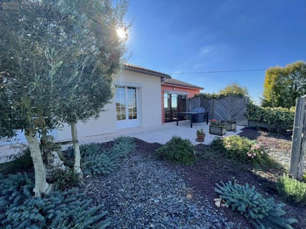 Maison à vendre à Argentonnay dans les Deux-Sèvres (79150), ref : AGM 59*