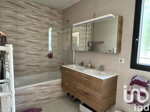 Maison 5 pièces de 174 m² à Castelnau-le-Lez (34170)