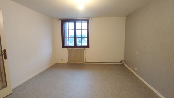 MAISON ANCIENNE AU CENTRE DE NAINTRE