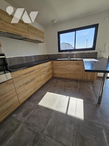 SAINTE-LUCE-SUR-LOIRE, maison 3 chambres, garage, jardin