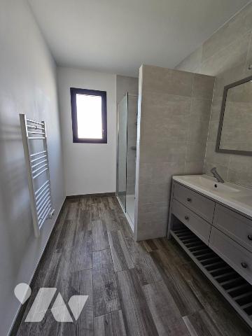 SAINTE-LUCE-SUR-LOIRE, maison 3 chambres, garage, jardin