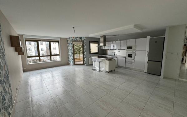 Appartement à vendre    5 pièces • 103,01 m2 Joinville-le-Pont