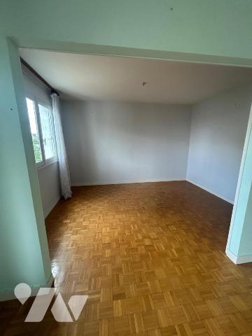 Lanester , T5 (96m2) , parking, cave , ascenseur