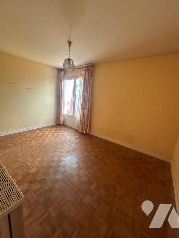 Lanester , T5 (96m2) , parking, cave , ascenseur