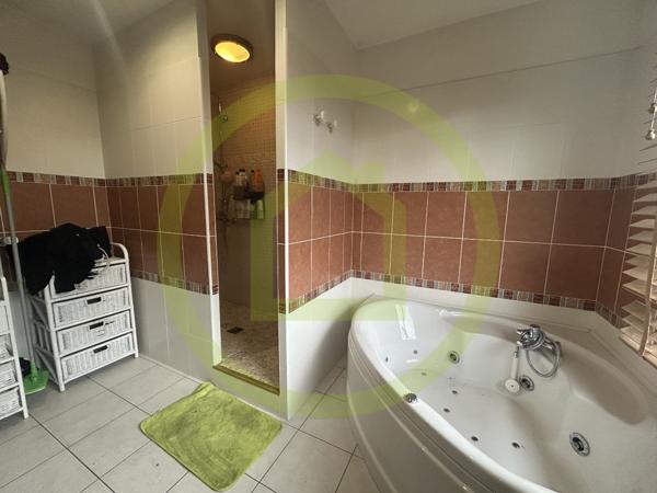 Maison à LA CHAPELLE D'ARMENTIERES (59930)